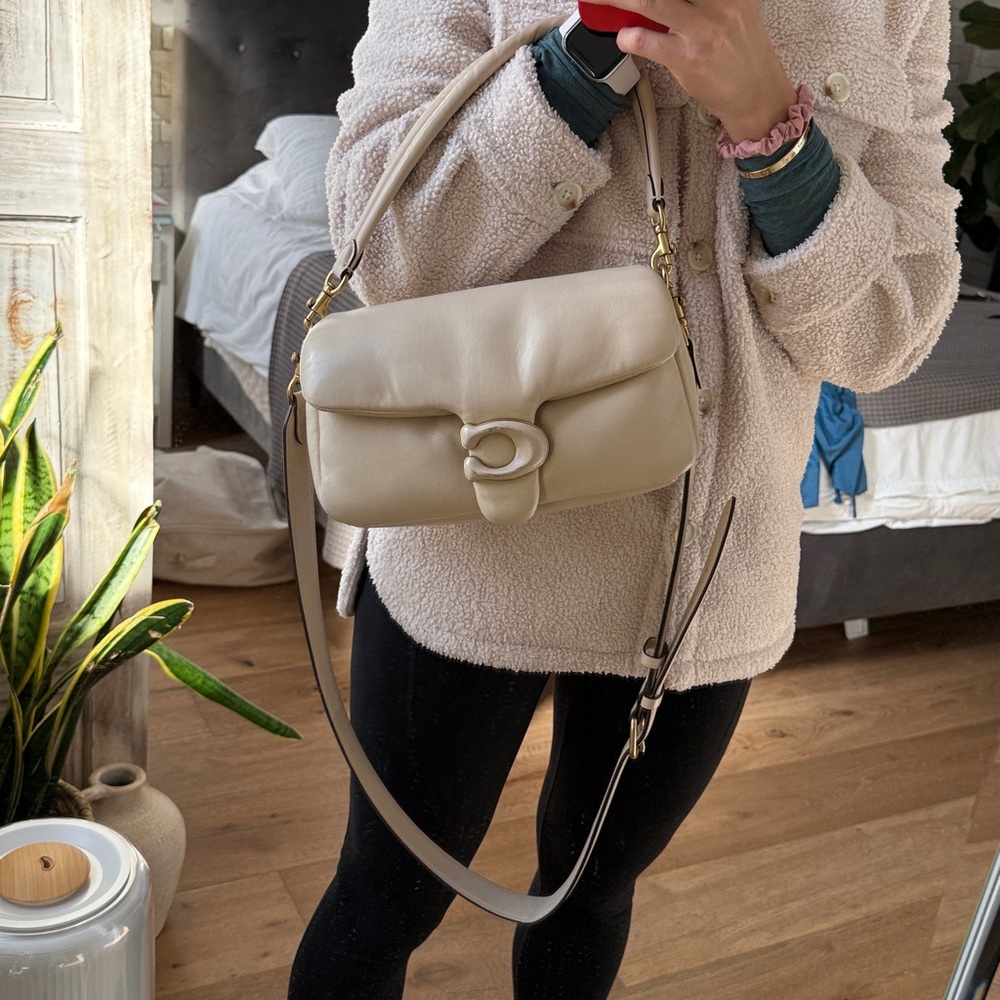 Coach Tabby Pillow 26 Hobo Bag Ivory Leather Adjustable Crossbody - Picture 13 of 13